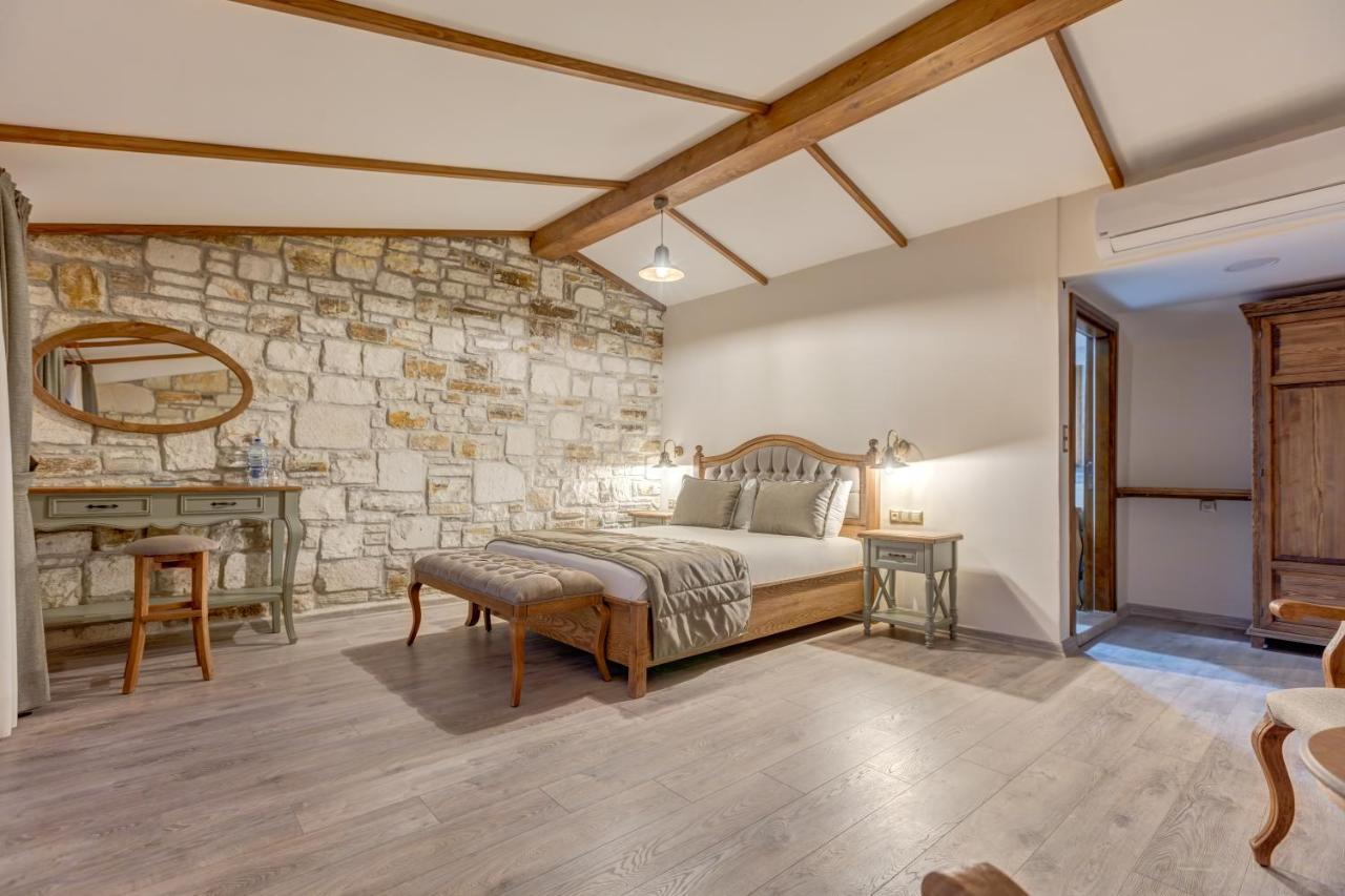 Navalia Hotel Foca Εξωτερικό φωτογραφία