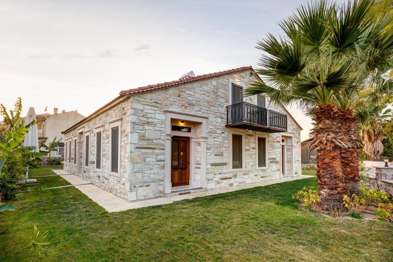 Navalia Hotel Foca Εξωτερικό φωτογραφία