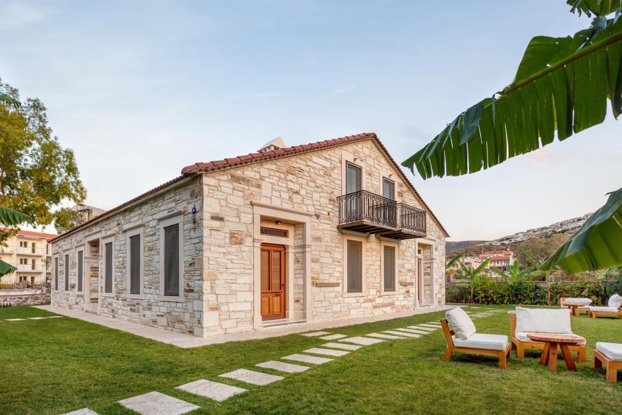 Navalia Hotel Foca Εξωτερικό φωτογραφία