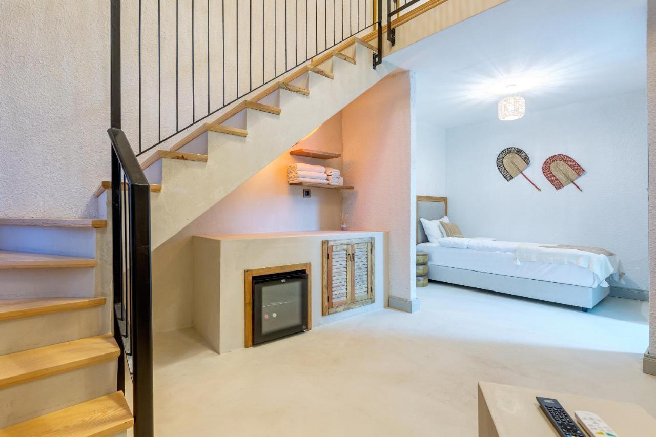 Navalia Hotel Foca Εξωτερικό φωτογραφία