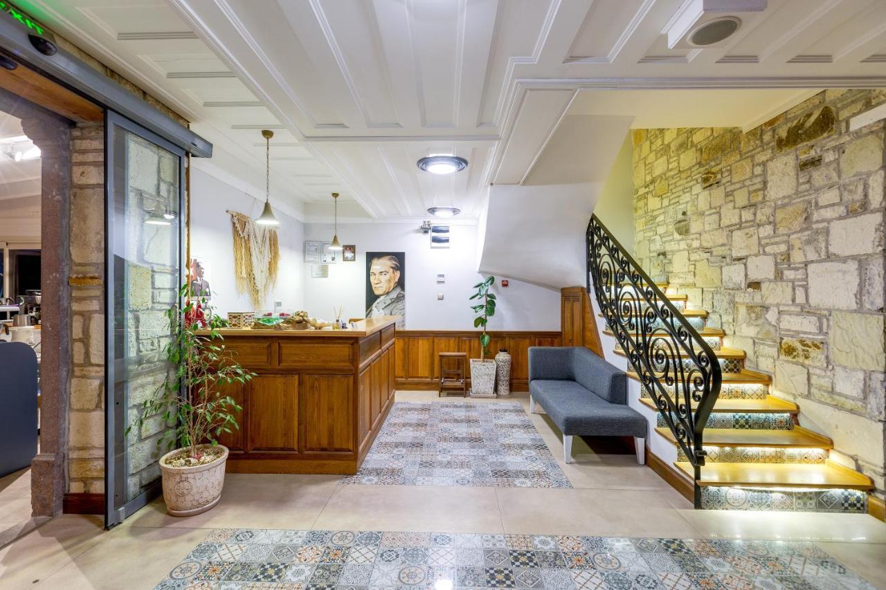 Navalia Hotel Foca Εξωτερικό φωτογραφία