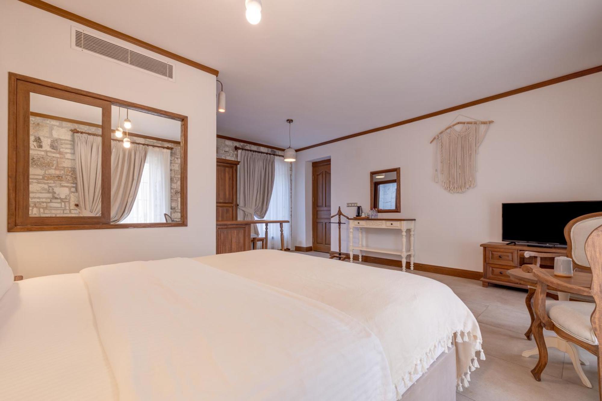 Navalia Hotel Foca Εξωτερικό φωτογραφία