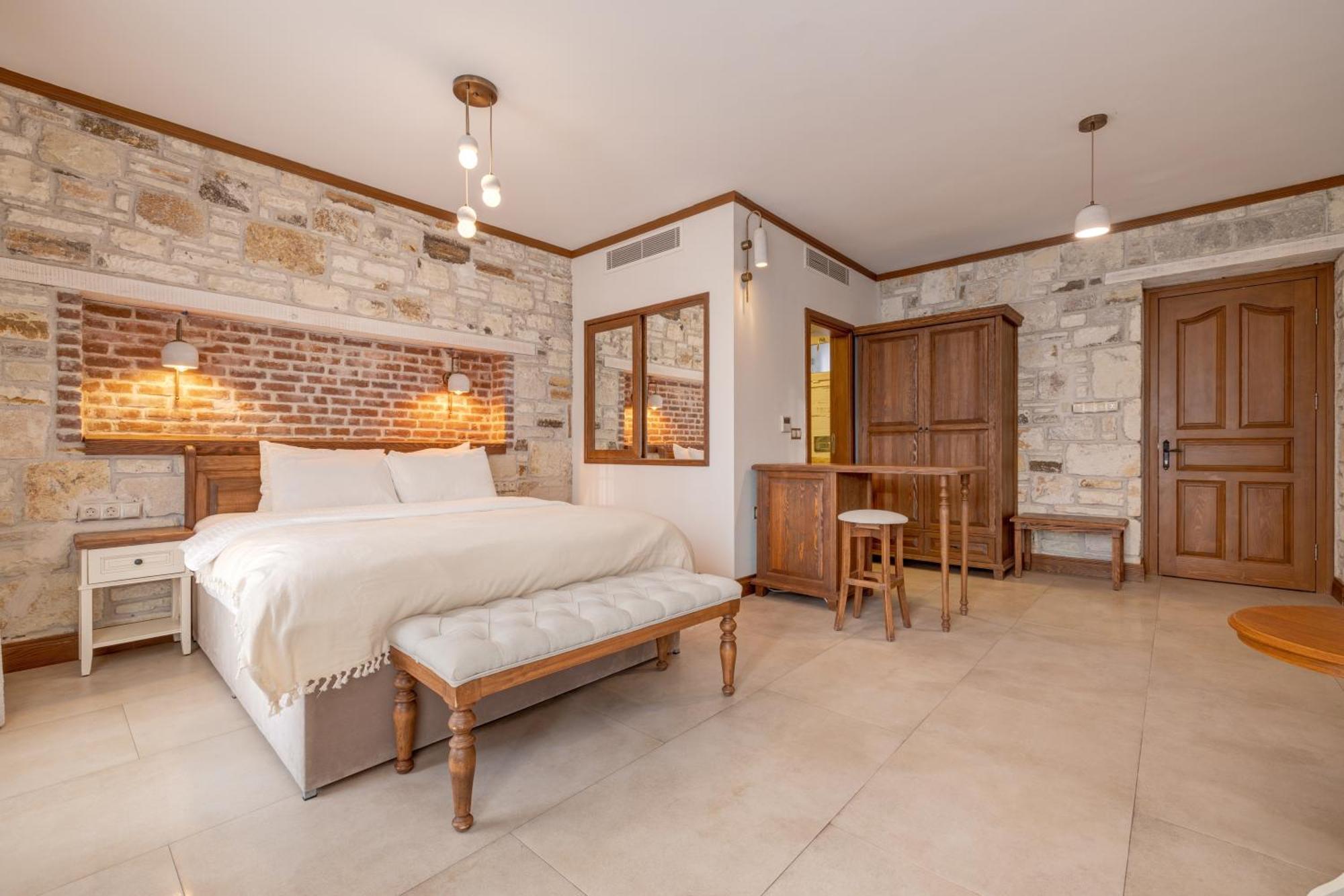 Navalia Hotel Foca Εξωτερικό φωτογραφία