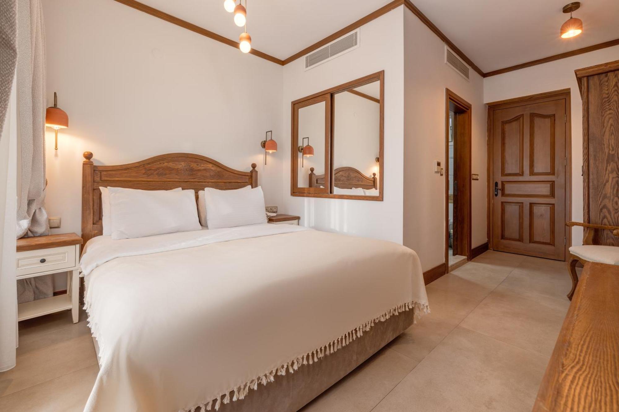 Navalia Hotel Foca Εξωτερικό φωτογραφία