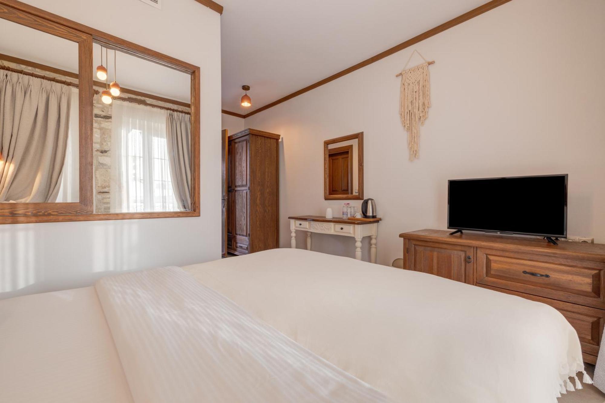 Navalia Hotel Foca Εξωτερικό φωτογραφία