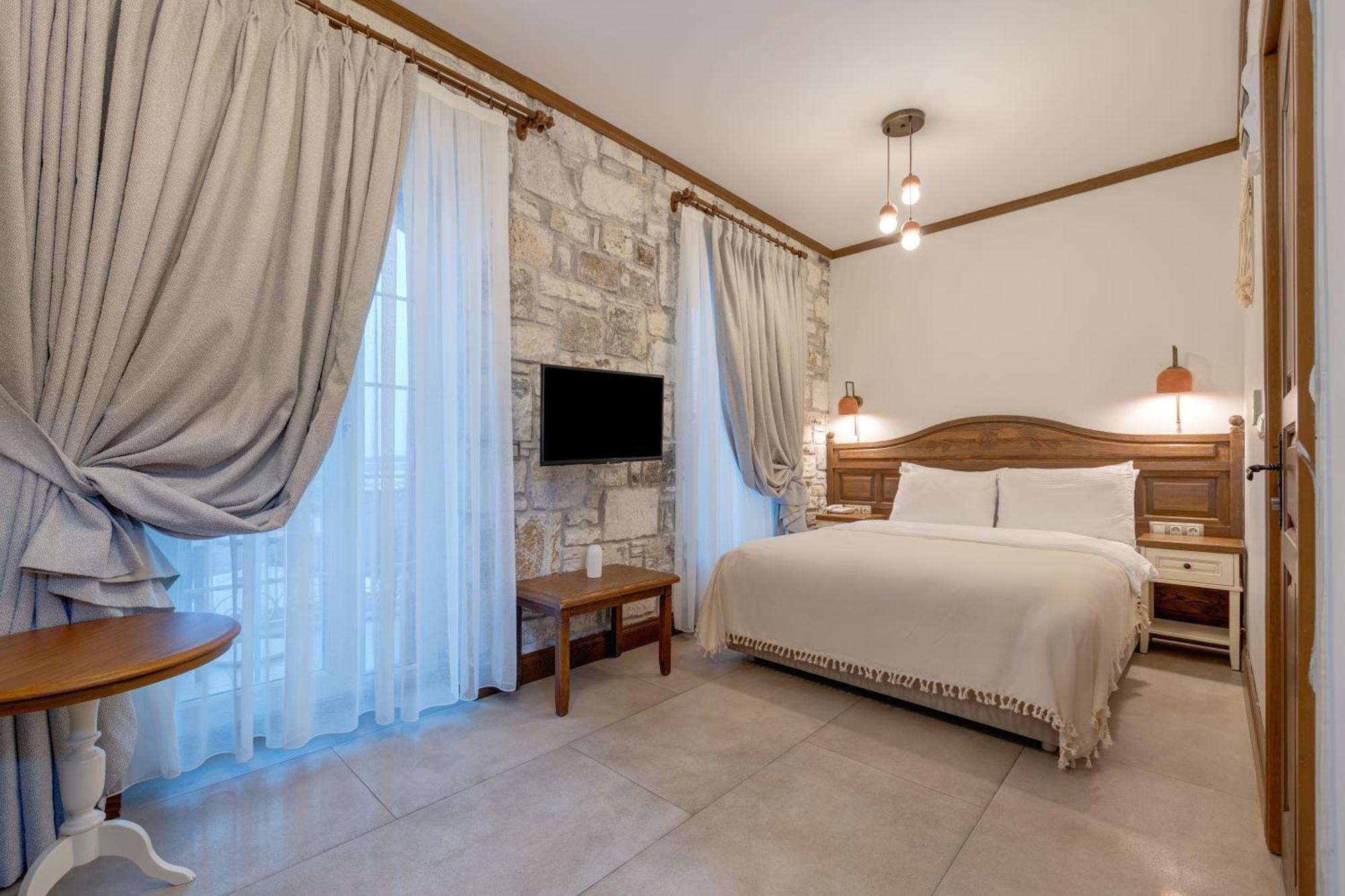 Navalia Hotel Foca Εξωτερικό φωτογραφία