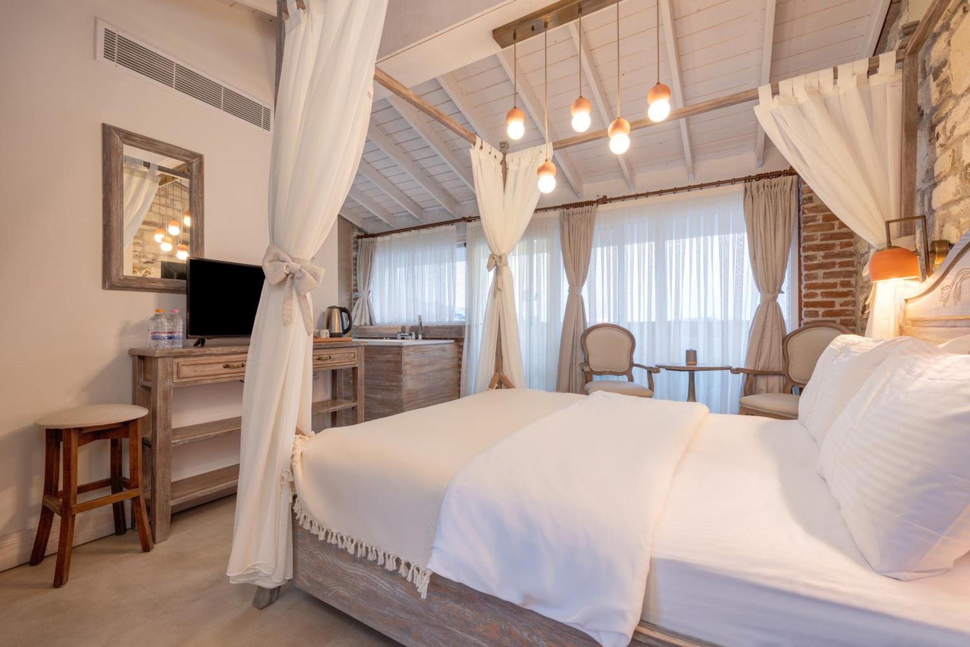 Navalia Hotel Foca Εξωτερικό φωτογραφία