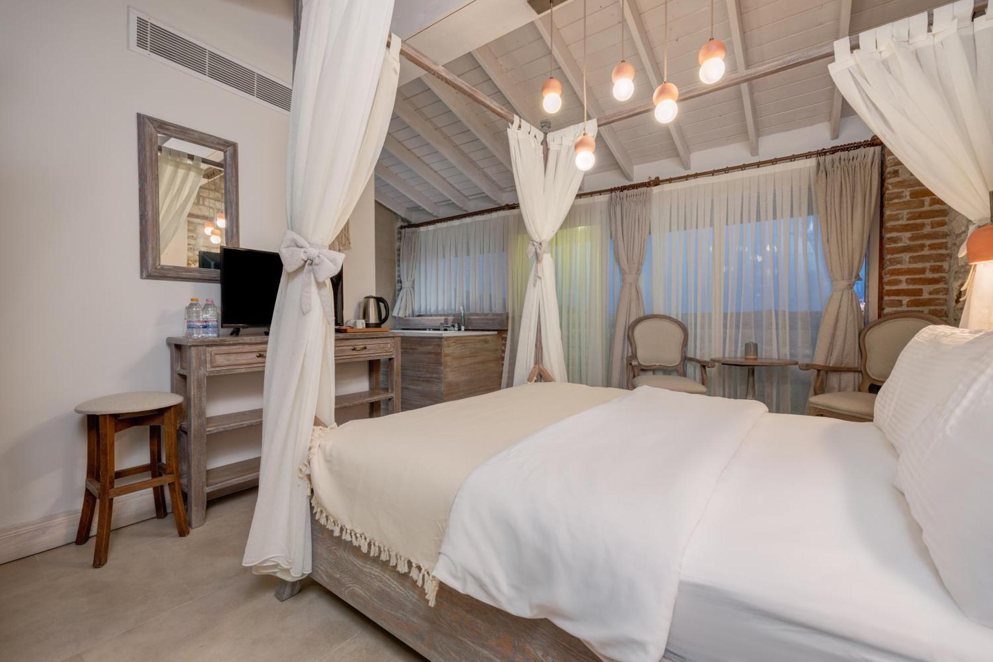 Navalia Hotel Foca Εξωτερικό φωτογραφία