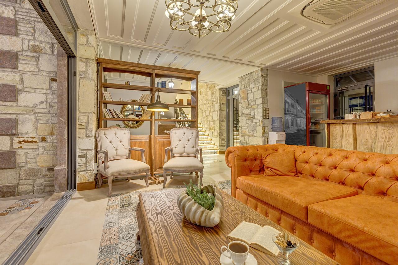 Navalia Hotel Foca Εξωτερικό φωτογραφία