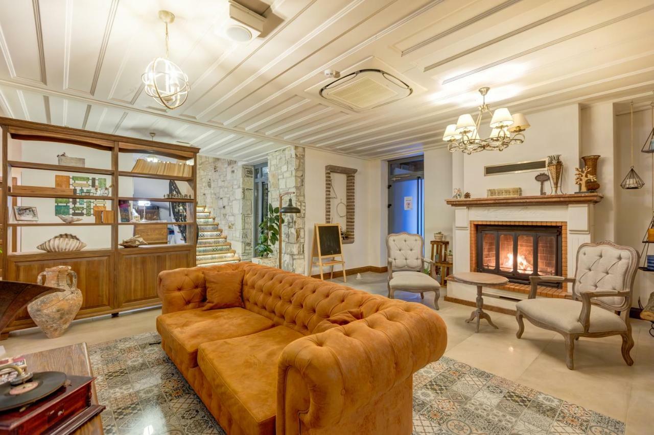 Navalia Hotel Foca Εξωτερικό φωτογραφία